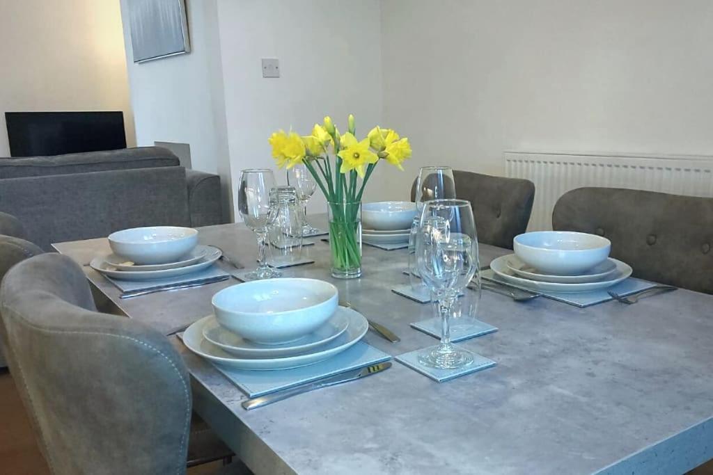 פרסטון 2 Bedroom City Centre Duplex Apt מראה חיצוני תמונה