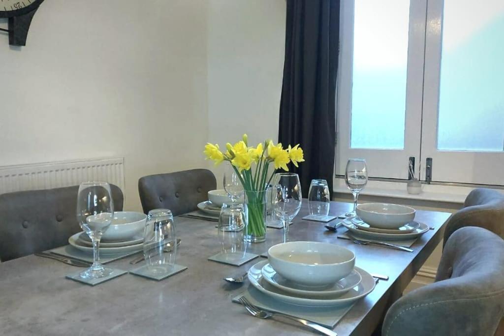 פרסטון 2 Bedroom City Centre Duplex Apt מראה חיצוני תמונה